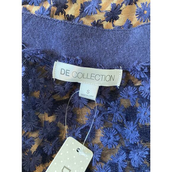 NWT $34.99 DE Collection Bouquet Cardigan Size Small Women’s Navy - Picture 3 of 8